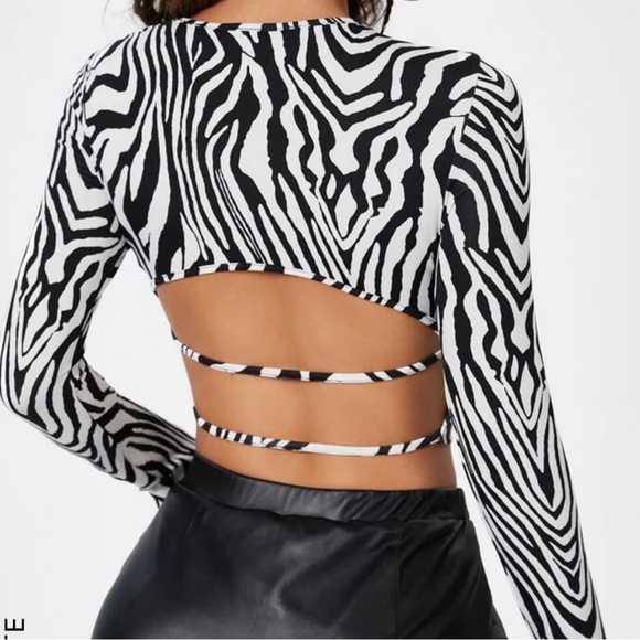 PETITE Zebra backless crop tee - Picture 1 of 3
